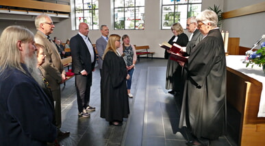 In einem feierlichen Gottedienst wurde Pfarrerin Lea Klaas ordiniert